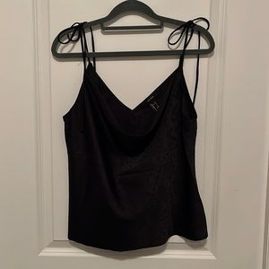 Forever 21 Tank w/Tie Straps, bows, Scoop Neck and V back, paisley detail, Large